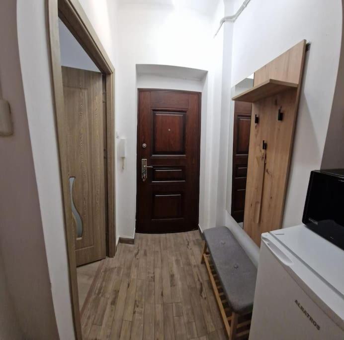 Little And Cozy Studio Breakfast Included Timisoara Esterno foto